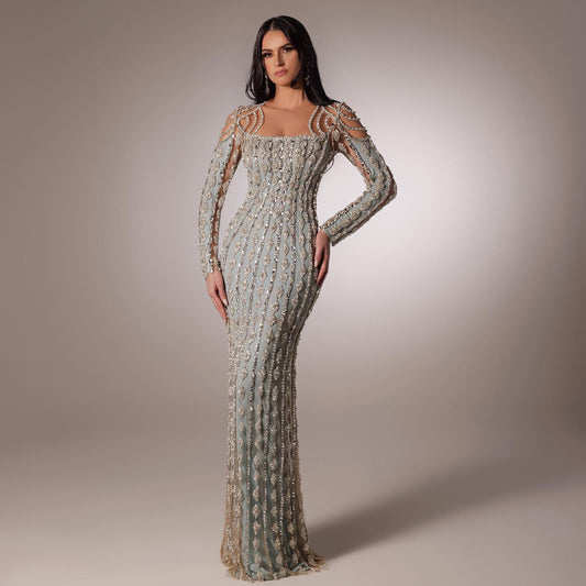Langärmliges, schmales Fischschwanzkleid